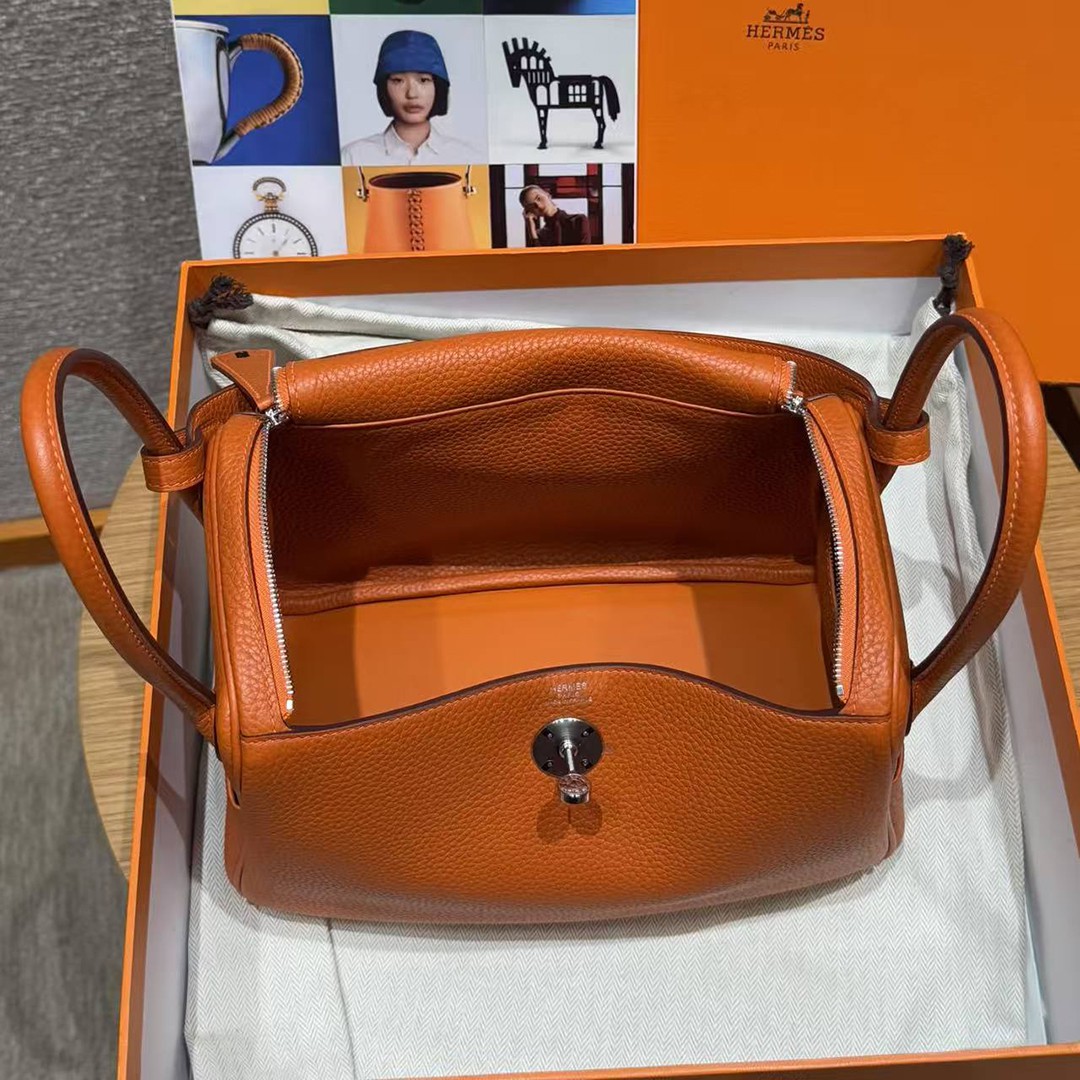 Hermes Lindy 26 CM Bag Handmade In Taurillon Clemence Leather Silver Hardware 9J Feu - Image 5