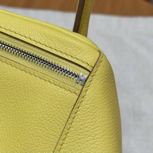 Hermes Lindy 26 CM Bag Handmade In Taurillon Clemence Leather Silver Hardware 9R Lime - Image 6