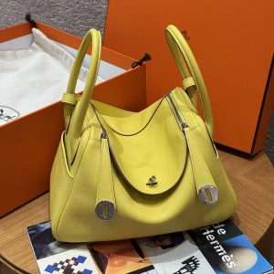 Hermes Lindy 26 CM Bag Handmade In Taurillon Clemence Leather Silver Hardware 9R Lime - Image 3