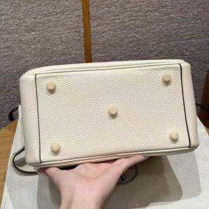 Hermes Lindy 26 CM Bag Handmade In Taurillon Clemence Leather Gold Hardware I2 Nata - Image 17