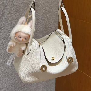 Hermes Lindy 26 CM Bag Handmade In Taurillon Clemence Leather Gold Hardware I2 Nata - Image 12