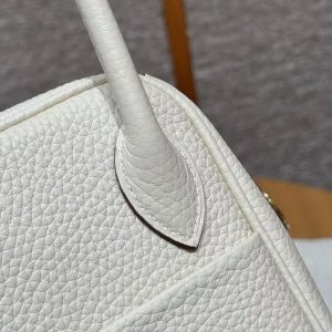 Hermes Lindy 26 CM Bag Handmade In Taurillon Clemence Leather Gold Hardware I2 Nata - Image 7