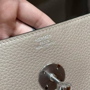 Hermes Lindy 26 CM Bag Handmade In Taurillon Clemence Leather Silver Hardware M8 Gris Asphalte - Image 15