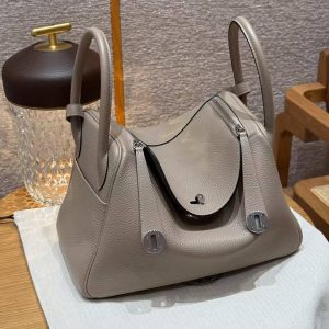 Hermes Lindy 26 CM Bag Handmade In Taurillon Clemence Leather Silver Hardware M8 Gris Asphalte - Image 11