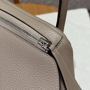 Hermes Lindy 26 CM Bag Handmade In Taurillon Clemence Leather Silver Hardware M8 Gris Asphalte - Image 7