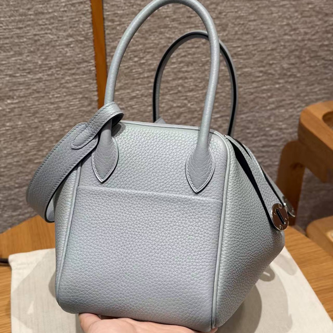 Hermes Lindy 26 CM Bag Handmade In Taurillon Clemence Leather Silver Hardware P0 Girs Pantin - Image 16