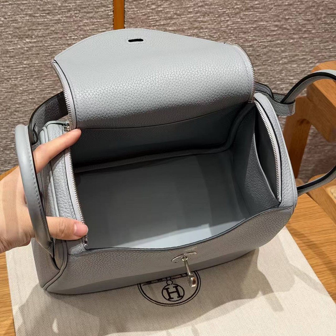 Hermes Lindy 26 CM Bag Handmade In Taurillon Clemence Leather Silver Hardware P0 Girs Pantin - Image 14