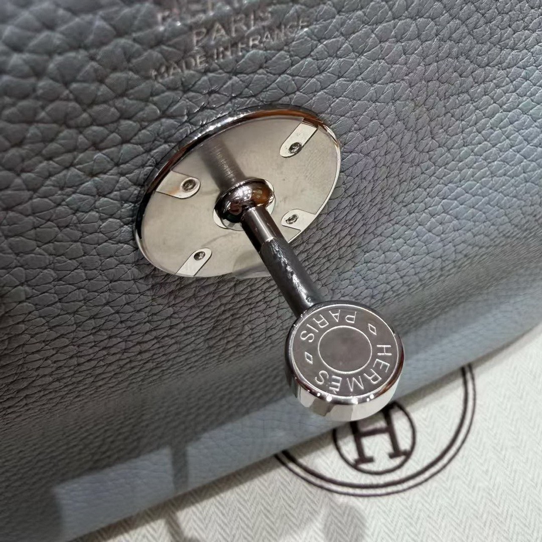 Hermes Lindy 26 CM Bag Handmade In Taurillon Clemence Leather Silver Hardware P0 Girs Pantin - Image 12