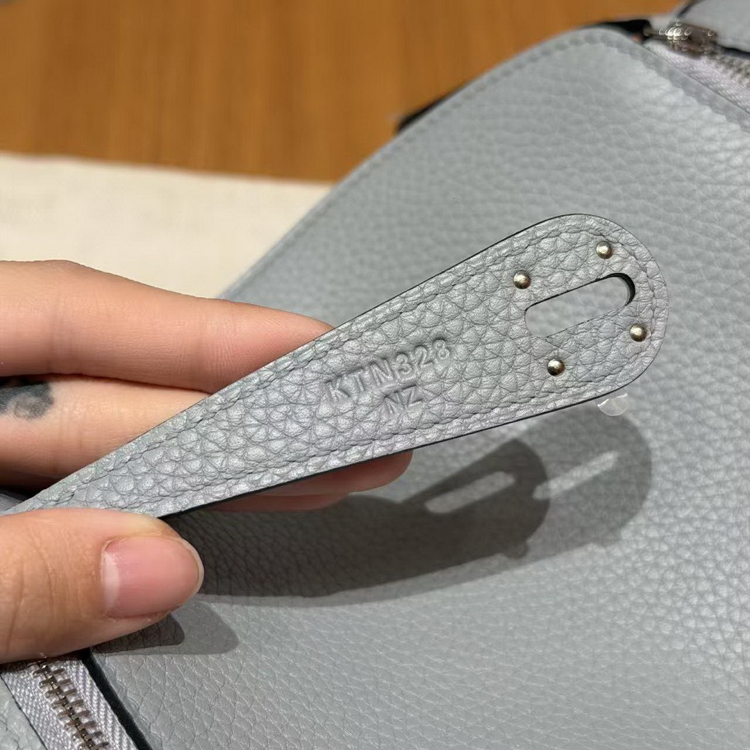 Hermes Lindy 26 CM Bag Handmade In Taurillon Clemence Leather Silver Hardware P0 Girs Pantin - Image 8