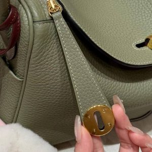 Hermes Lindy 26 CM Bag Handmade In Taurillon Clemence Leather Gold Hardware Q1 Sauge - Image 10