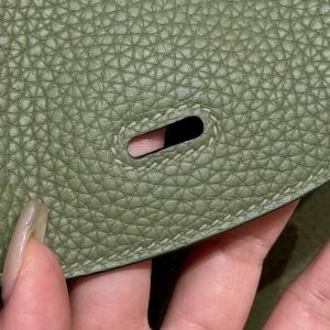 Hermes Lindy 26 CM Bag Handmade In Taurillon Clemence Leather Gold Hardware Q1 Sauge - Image 9