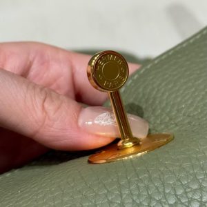 Hermes Lindy 26 CM Bag Handmade In Taurillon Clemence Leather Gold Hardware Q1 Sauge - Image 8