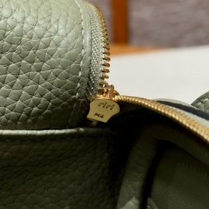 Hermes Lindy 26 CM Bag Handmade In Taurillon Clemence Leather Gold Hardware Q1 Sauge - Image 7