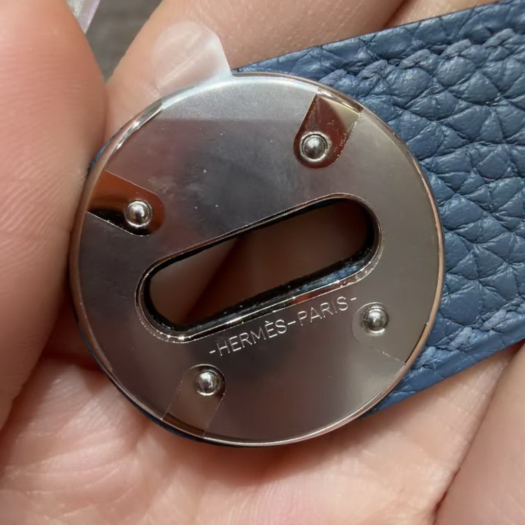 Hermes Lindy 26 CM Bag Handmade In Taurillon Clemence Leather Silver Hardware R2 Blue Agate - Image 13