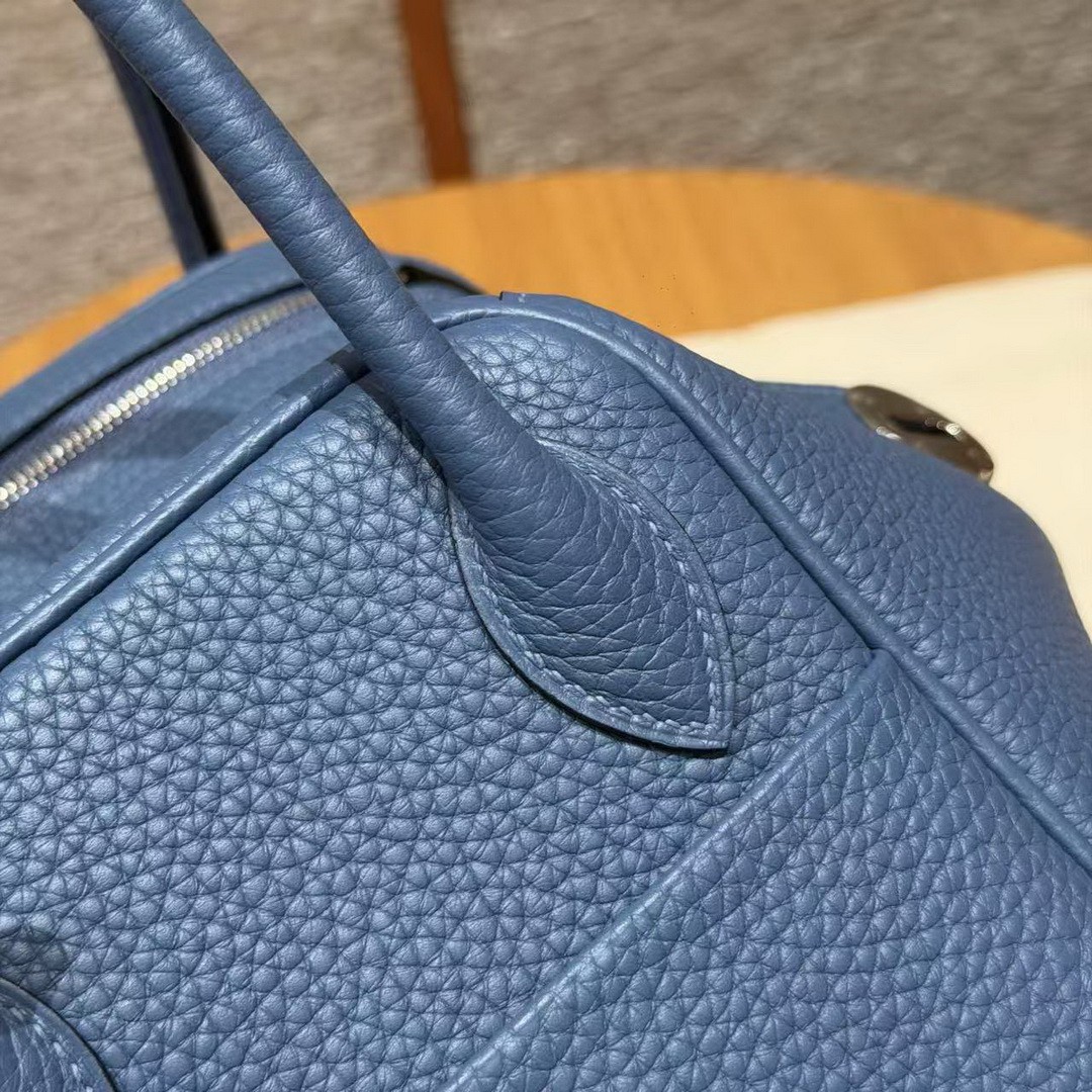 Hermes Lindy 26 CM Bag Handmade In Taurillon Clemence Leather Silver Hardware R2 Blue Agate - Image 7