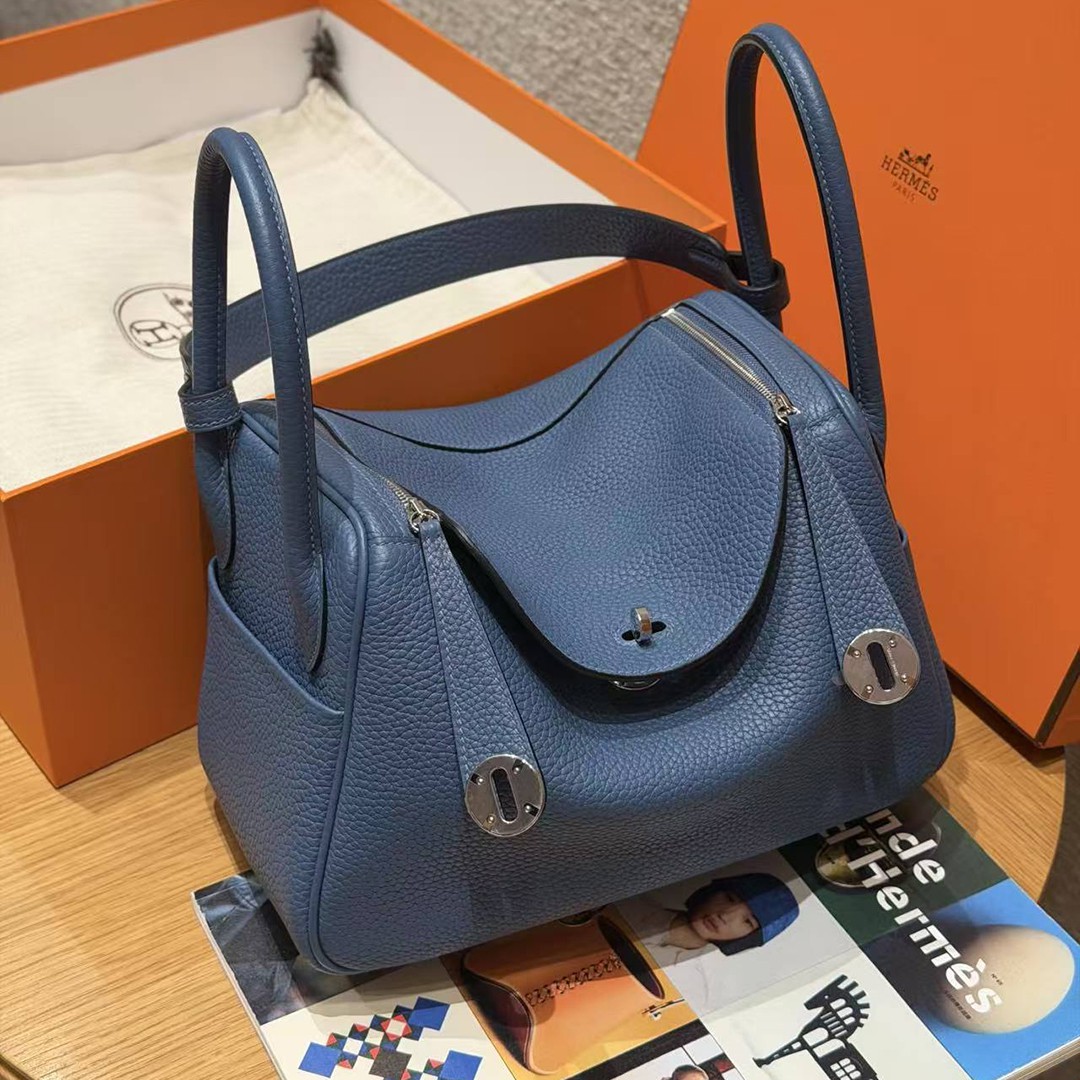 Hermes Lindy 26 CM Bag Handmade In Taurillon Clemence Leather Silver Hardware R2 Blue Agate - Image 3