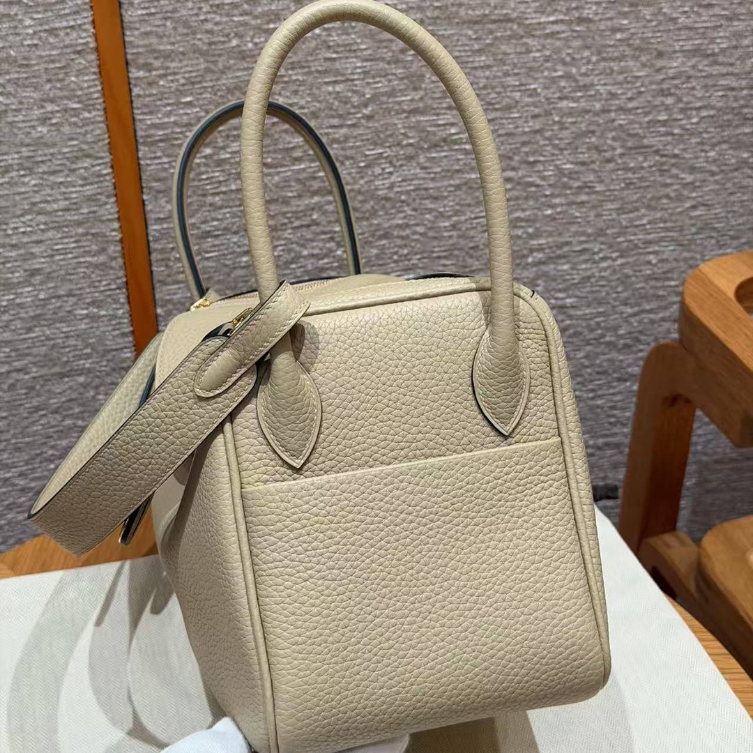 Hermes Lindy 26 CM Bag Handmade In Taurillon Clemence Leather Gold Hardware S2 Trench - Image 19