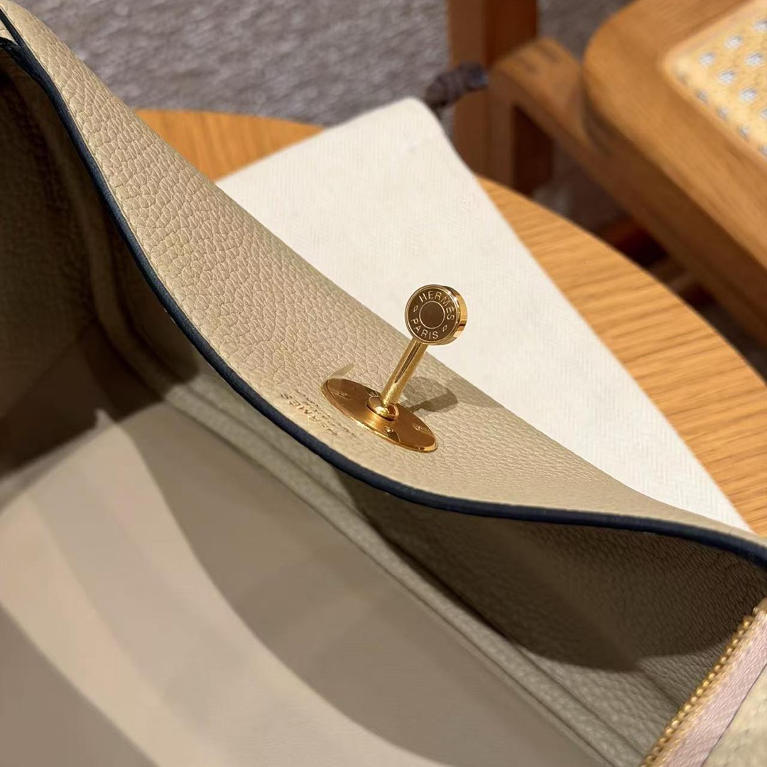 Hermes Lindy 26 CM Bag Handmade In Taurillon Clemence Leather Gold Hardware S2 Trench - Image 9