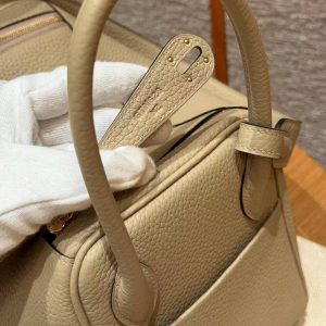 Hermes Lindy 26 CM Bag Handmade In Taurillon Clemence Leather Gold Hardware S2 Trench - Image 7