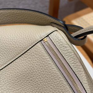 Hermes Lindy 26 CM Bag Handmade In Taurillon Clemence Leather Gold Hardware S2 Trench - Image 5