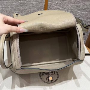 Hermes Lindy 26 CM Bag Handmade In Taurillon Clemence Leather Silver Hardware S2 Trench - Image 15