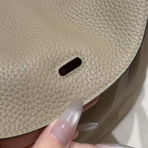 Hermes Lindy 26 CM Bag Handmade In Taurillon Clemence Leather Silver Hardware S2 Trench - Image 10