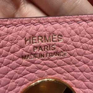 Hermes Lindy 26 CM Bag Handmade In Taurillon Clemence Leather Gold Hardware U5 Rose Lipstick - Image 17