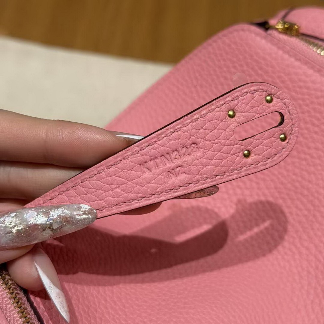 Hermes Lindy 26 CM Bag Handmade In Taurillon Clemence Leather Gold Hardware U5 Rose Lipstick - Image 16