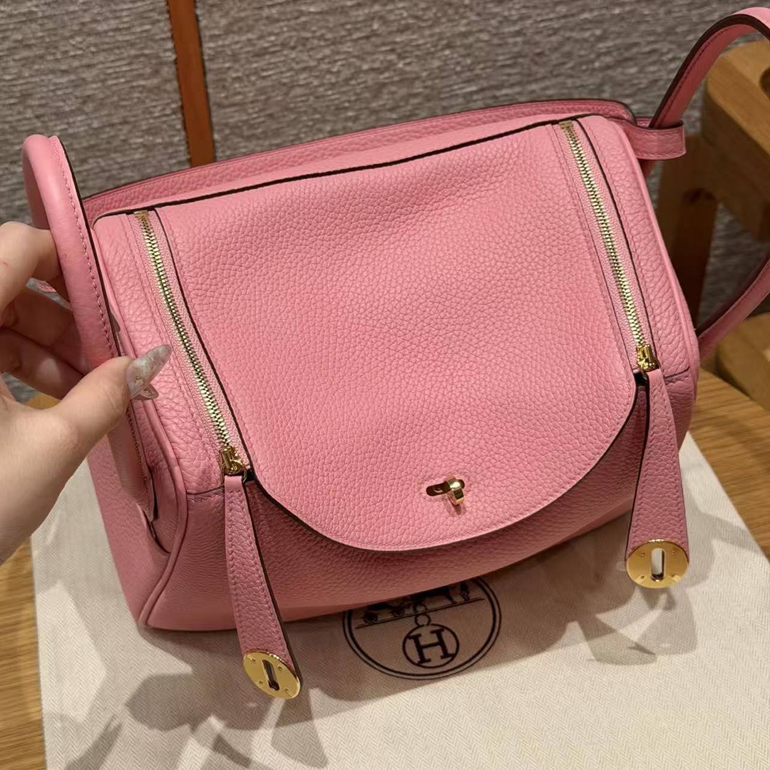Hermes Lindy 26 CM Bag Handmade In Taurillon Clemence Leather Gold Hardware U5 Rose Lipstick - Image 13