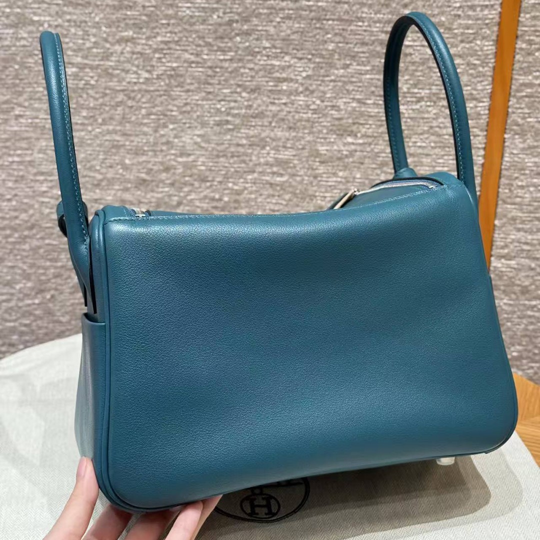 Hermes Lindy 26 CM Bag Handmade In Swift Leather Sliver Hardware W0 Vert Bosphore - Image 2