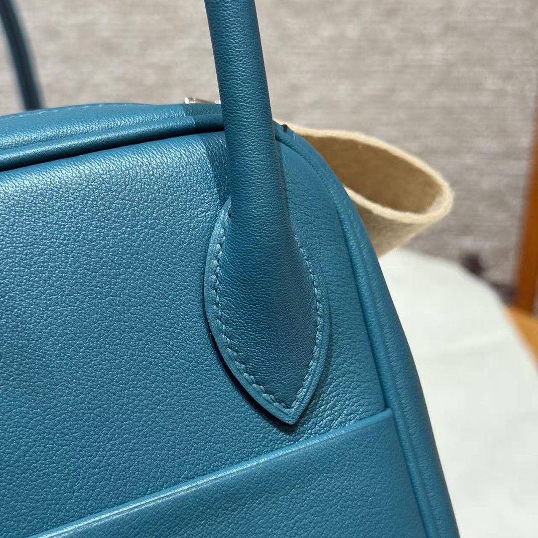 Hermes Lindy 26 CM Bag Handmade In Swift Leather Sliver Hardware W0 Vert Bosphore - Image 10