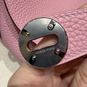 Hermes Lindy 26 CM Bag Handmade In Taurillon Clemence Leather Silver Hardware X9 Mauve - Image 16
