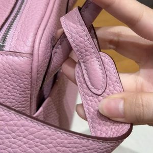 Hermes Lindy 26 CM Bag Handmade In Taurillon Clemence Leather Silver Hardware X9 Mauve - Image 7