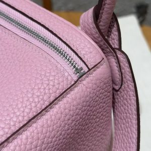 Hermes Lindy 26 CM Bag Handmade In Taurillon Clemence Leather Silver Hardware X9 Mauve - Image 4