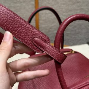 Hermes Lindy 26 CM Bag Handmade In Taurillon Clemence Leather Gold Hardware k1 Rouge Grenat - Image 10
