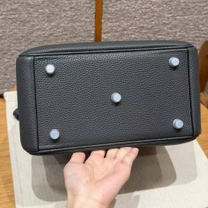Hermes Lindy 26 CM Bag Handmade In Taurillon Clemence Leather Silver Hardware q0 Vert Mangrove - Image 18