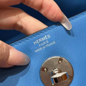 Hermes Lindy 30 CM Bag Handmade In Swift Leather Silver Hardware 0F Blue Frida - Image 10