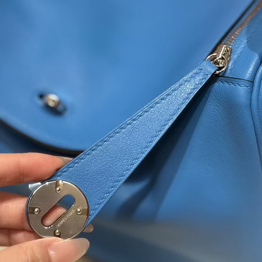 Hermes Lindy 30 CM Bag Handmade In Swift Leather Silver Hardware 0F Blue Frida - Image 5