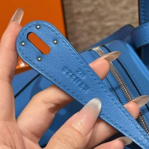 Hermes Lindy 30 CM Bag Handmade In Swift Leather Silver Hardware 0F Blue Frida - Image 4