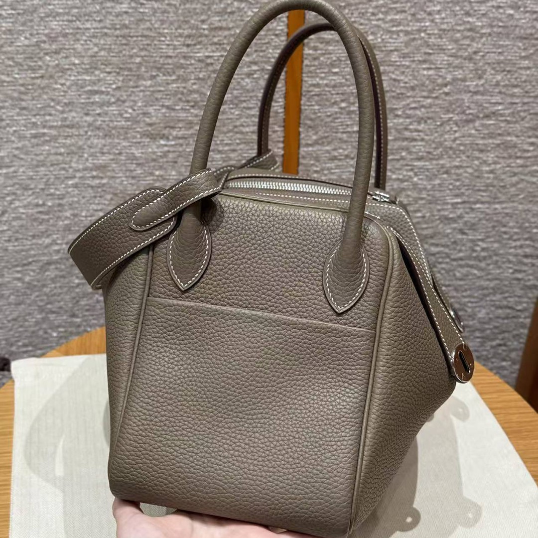 Hermes Lindy 30 CM Bag Handmade In Clemence Calfskin Leather Silver Hardware 18 Etoupe - Image 16