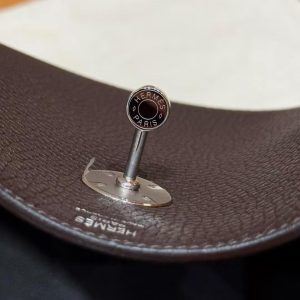 Hermes Lindy 30 CM Bag Handmade In Taurillon Clemence Leather Silver Hardware 3S Macassar - Image 11