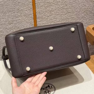 Hermes Lindy 30 CM Bag Handmade In Taurillon Clemence Leather Gold Hardware 47 Chocolate - Image 17