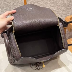 Hermes Lindy 30 CM Bag Handmade In Taurillon Clemence Leather Gold Hardware 47 Chocolate - Image 16
