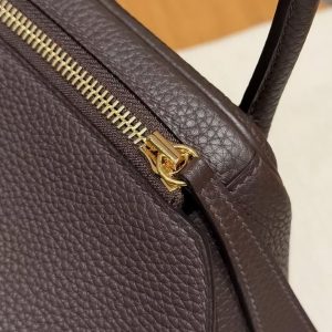 Hermes Lindy 30 CM Bag Handmade In Taurillon Clemence Leather Gold Hardware 47 Chocolate - Image 10