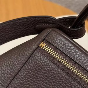 Hermes Lindy 30 CM Bag Handmade In Taurillon Clemence Leather Gold Hardware 47 Chocolate - Image 9