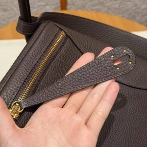 Hermes Lindy 30 CM Bag Handmade In Taurillon Clemence Leather Gold Hardware 47 Chocolate - Image 5