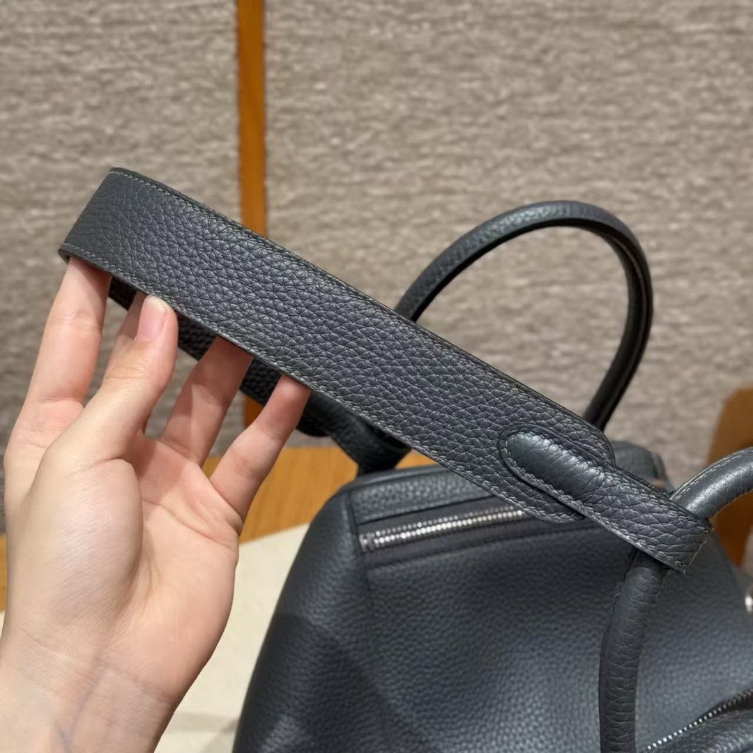 Hermes Lindy 30 CM Bag Handmade In Clemence Calfskin Leather Silver Hardware 88 Graphite - Image 6