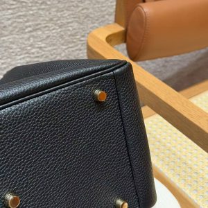 Hermes Lindy 30 CM Bag Handmade In Taurillon Clemence Leather Gold Hardware 89 Noir - Image 16