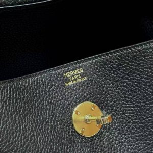 Hermes Lindy 30 CM Bag Handmade In Taurillon Clemence Leather Gold Hardware 89 Noir - Image 8