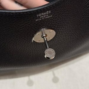 Hermes Lindy 30 CM Bag Handmade In Taurillon Clemence Leather Sliver Hardware 89 Noir - Image 9